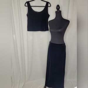 R&K Evening Black Velvet Sleeveless Cropped Top and Maxi Skirt Set - Size 10